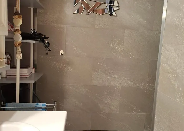 Апартаменти Avec Place De Parking Et Acces Piscine Privee